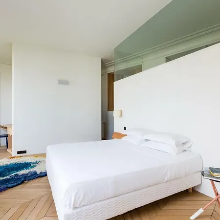 Rue De Saint-petersbourg By Onefinestay Paris